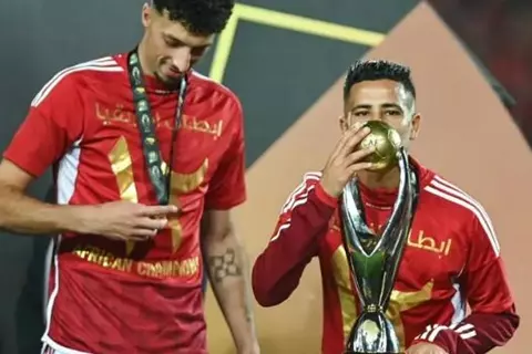 آخرهم بونو ودياز.. رضا سليم ضمن 11 مغربيًا اقتنصوا 9 بطولات في أسبوع الحسم